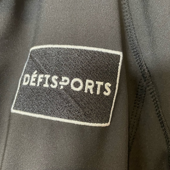 Black Jacket Size medium - Picture 5 of 7